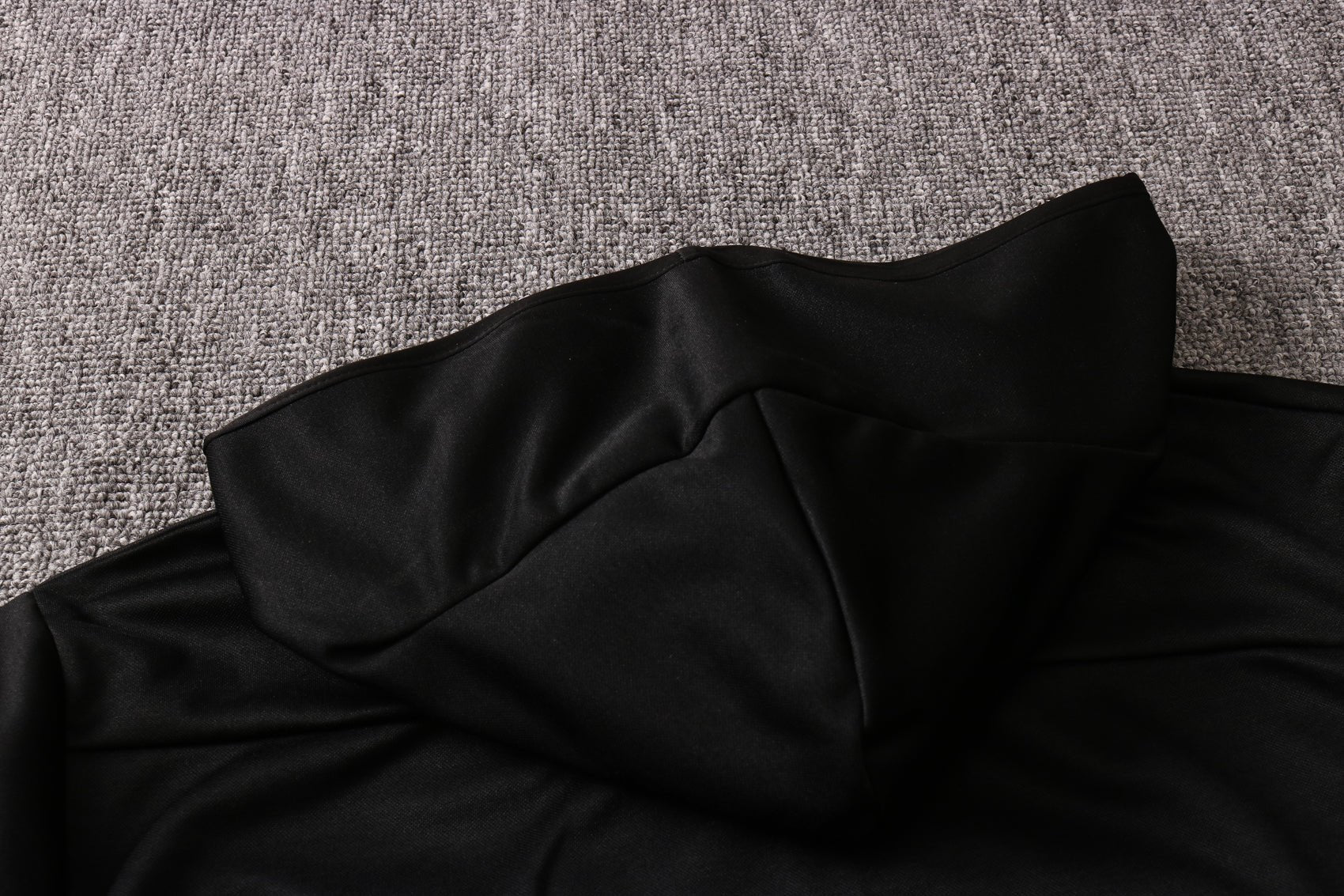 Real Madrid Tracksuit 2021 - 11Dropz