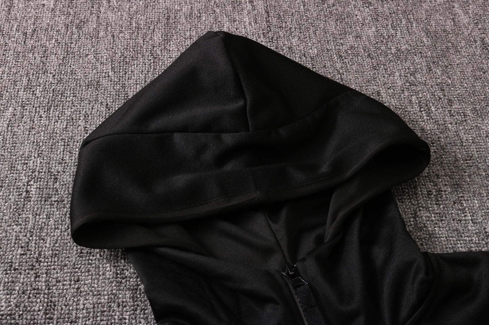 Real Madrid Tracksuit 2021 - 11Dropz