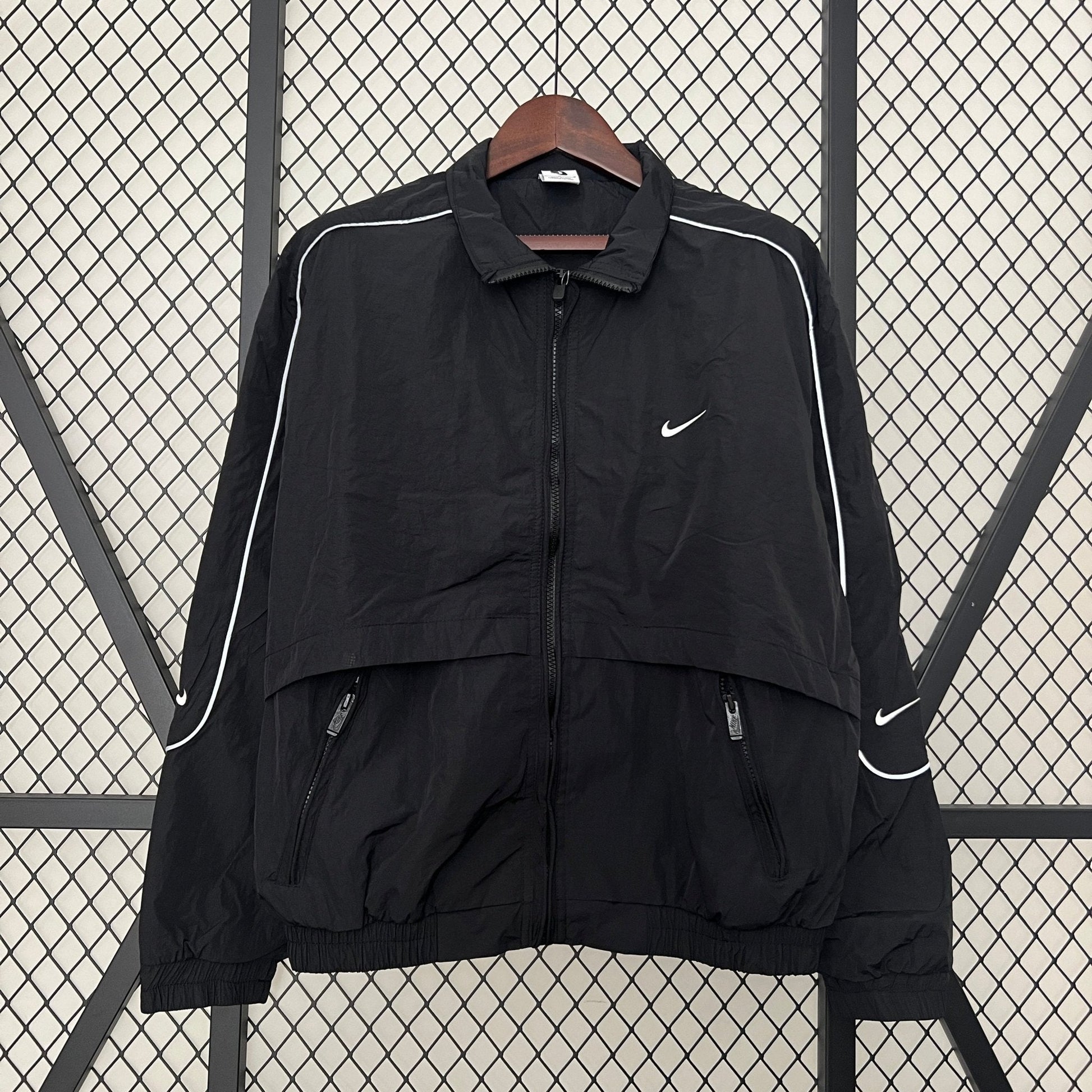 Nike Windbreaker Retro - Style Jacke Schwarz - 11Dropz
