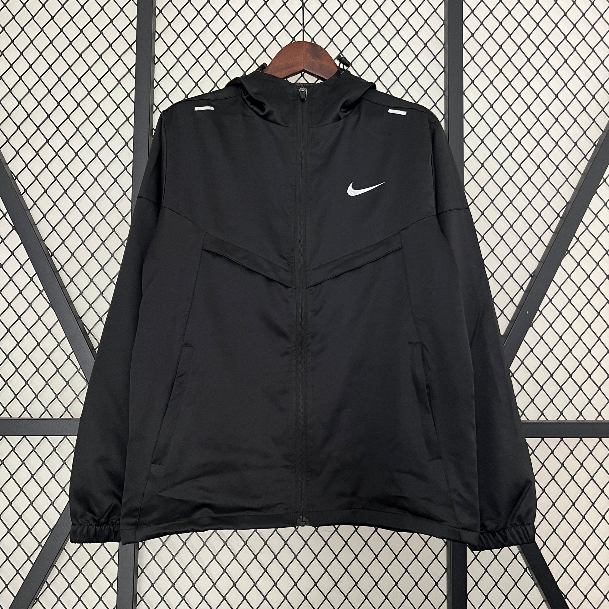 Nike Windbreaker Jacke Schwarz - 11Dropz