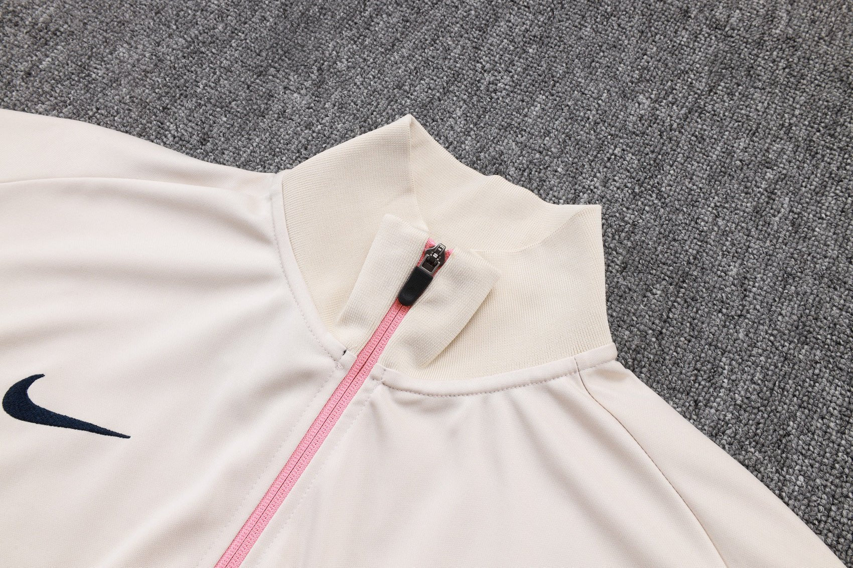 FC Barcelona Tracksuit 2025/2026 Pink Edition - 11Dropz