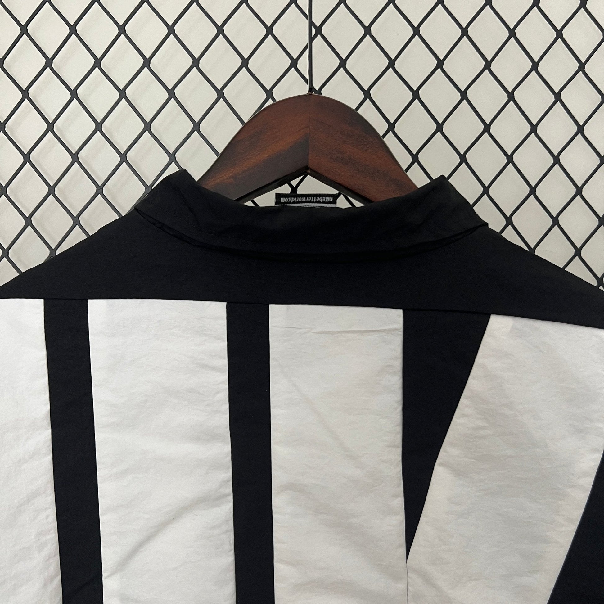 Nike Windbreaker Jacke Schwarz 2024 Version - 11Dropz