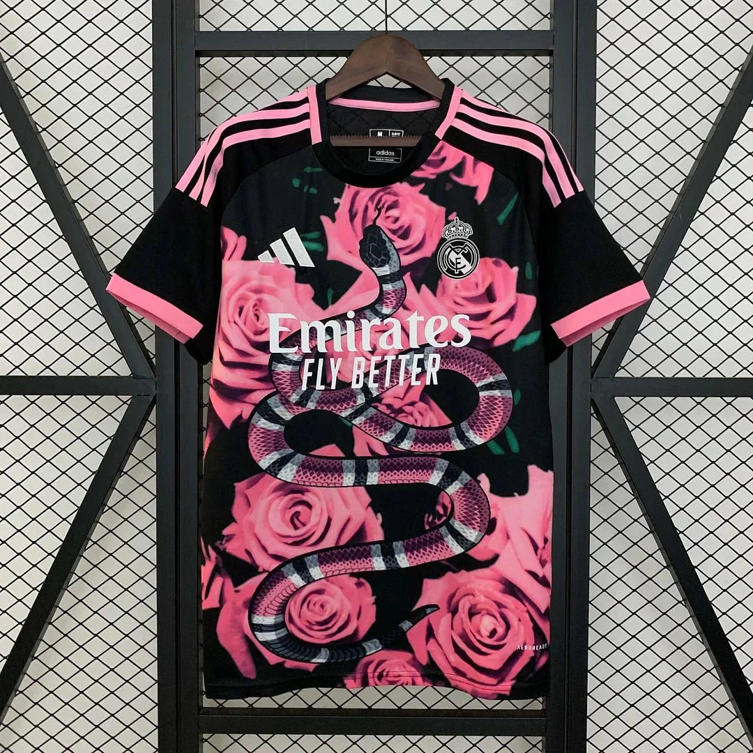 Real Madrid SPECIAL EDITION Trikot Pink - Snake 2025/2026 - 11Dropz