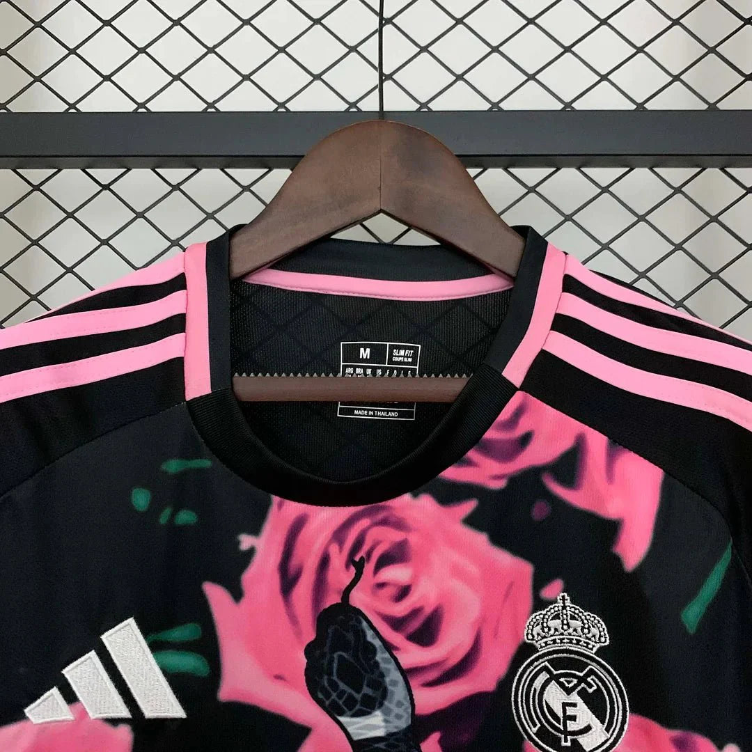 Real Madrid SPECIAL EDITION Trikot Pink - Snake 2025/2026 - 11Dropz