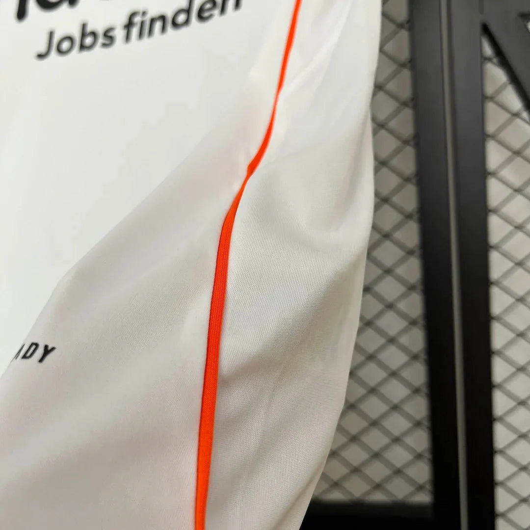 Eintracht Frankfurt Auswärtstrikot 2025/2026 - 11Dropz